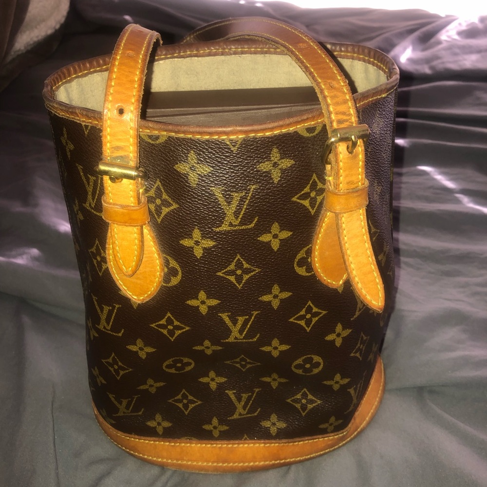 Louis Vuitton purse